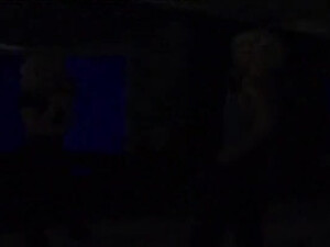 Красотки Сосут Пенисы И Показывают Попки