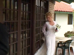 Here Cum The Brides 1 [2004, Bobby Rinaldi].avi